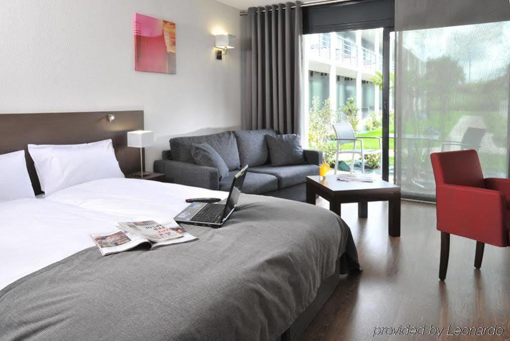 Hotel Eden Park Pau Est, Avec Piscine Екстер'єр фото