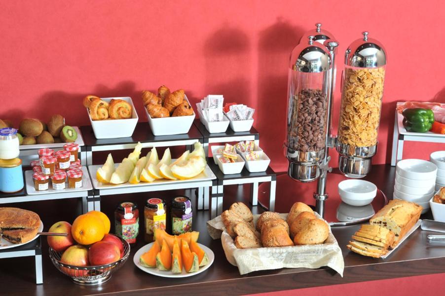 Hotel Eden Park Pau Est, Avec Piscine Екстер'єр фото